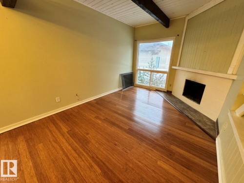 456 Lee Ridge Road, Edmonton, AB - Indoor Photo Showing Other Room
