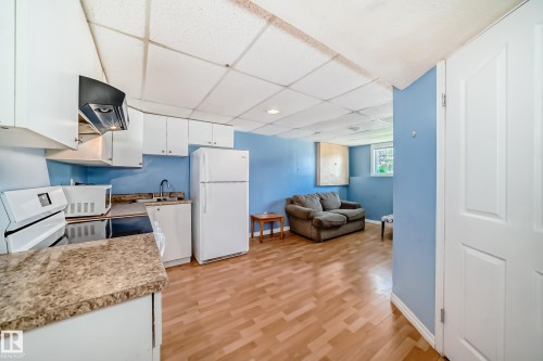 3612 22 Street, Edmonton, AB - Indoor