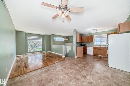 3612 22 Street, Edmonton, AB - Indoor Photo Showing Kitchen
