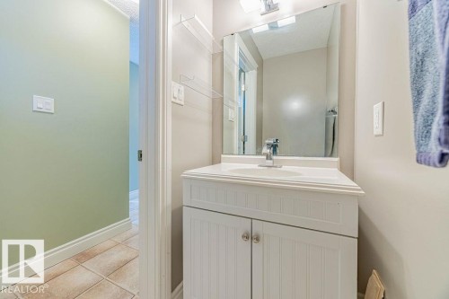 1170 Millbourne Road E, Edmonton, AB - Indoor Photo Showing Bathroom