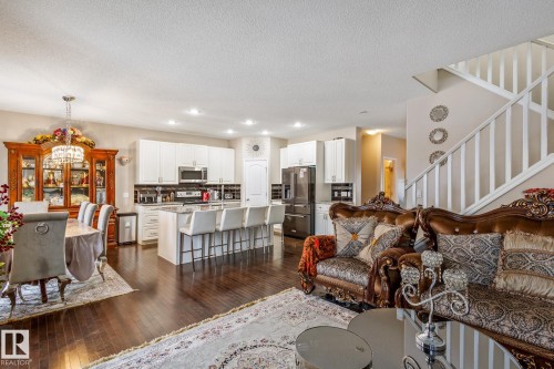 17116 121 Street, Edmonton, AB - Indoor Photo Showing Living Room