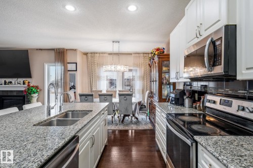 17116 121 Street, Edmonton, AB - Indoor Photo Showing Kitchen With Double Sink With Upgraded Kitchen