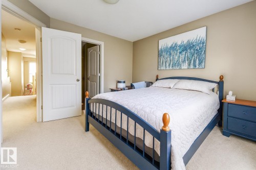 6109 13 Avenue, Edmonton, AB - Indoor Photo Showing Bedroom