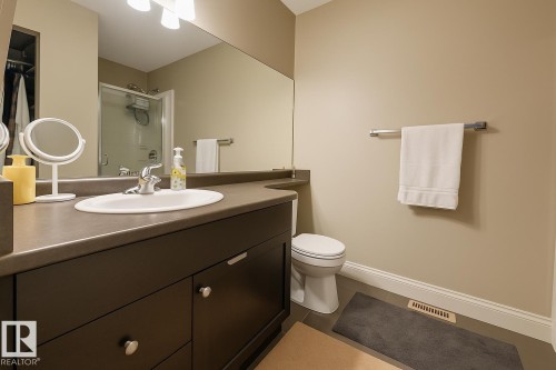 6109 13 Avenue, Edmonton, AB - Indoor Photo Showing Bathroom