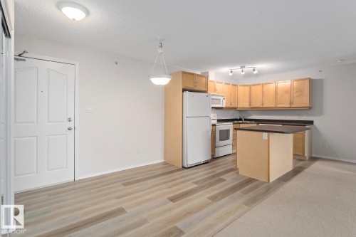 446 16311 95 Street, Edmonton, AB - Indoor Photo Showing Kitchen