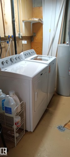 14619 55 Street, Edmonton, AB - Indoor Photo Showing Laundry Room
