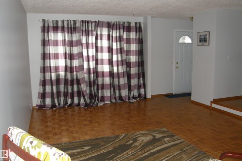 14619 55 Street, Edmonton, AB - Indoor Photo Showing Other Room