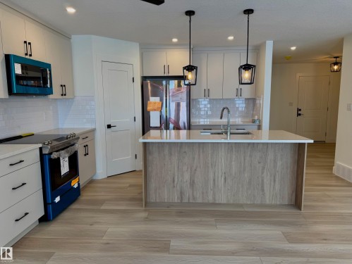 5122 53A Avenue, Legal, AB - Indoor Photo Showing Kitchen With Stainless Steel Kitchen With Upgraded Kitchen