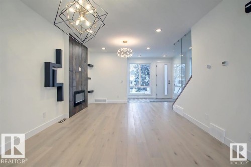 13907 107A Avenue, Edmonton, AB - Indoor Photo Showing Other Room