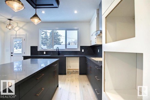 13907 107A Avenue, Edmonton, AB - Indoor Photo Showing Kitchen