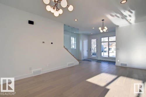 13909 107A Avenue, Edmonton, AB - Indoor Photo Showing Other Room