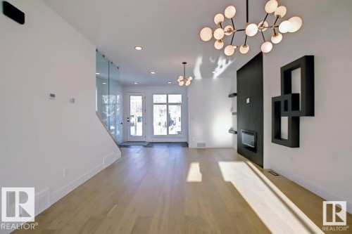 13909 107A Avenue, Edmonton, AB - Indoor Photo Showing Other Room