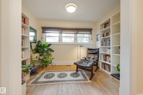 10828 125 Street, Edmonton, AB - Indoor