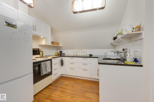 10828 125 Street, Edmonton, AB - Indoor Photo Showing Kitchen