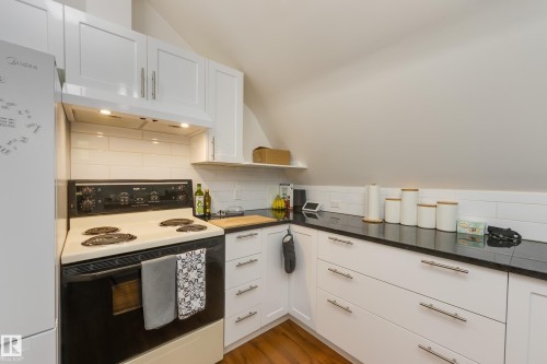 10828 125 Street, Edmonton, AB - Indoor Photo Showing Kitchen