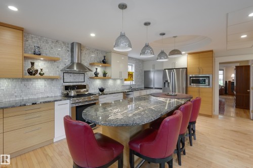 10828 125 Street, Edmonton, AB - Indoor Photo Showing Kitchen With Upgraded Kitchen