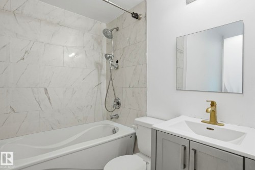 3646 43A Avenue, Edmonton, AB - Indoor Photo Showing Bathroom