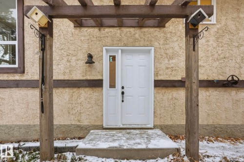 3646 43A Avenue, Edmonton, AB - Indoor Photo Showing Other Room