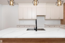 3111 MAGPIE Way  Edmonton, AB T5S 0V3