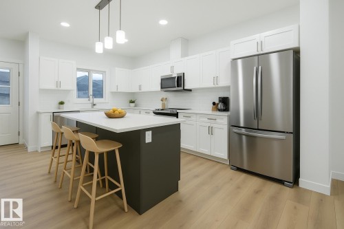1296 Keswick Drive, Edmonton, AB - Indoor Photo Showing Kitchen With Upgraded Kitchen
