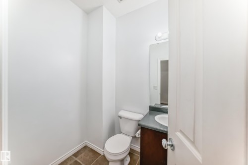 102 3010 33 Avenue, Edmonton, AB - Indoor Photo Showing Bathroom