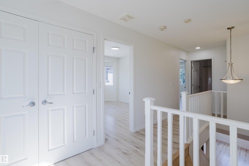 1665 Glastonbury Boulevard, Edmonton, AB - Indoor Photo Showing Other Room