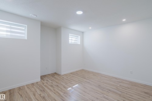 1665 Glastonbury Boulevard, Edmonton, AB - Indoor Photo Showing Other Room