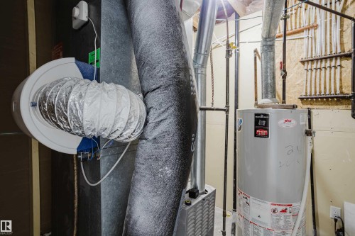 1665 Glastonbury Boulevard, Edmonton, AB - Indoor Photo Showing Basement