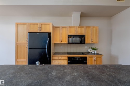 143 10403 122 Street, Edmonton, AB - Indoor Photo Showing Kitchen