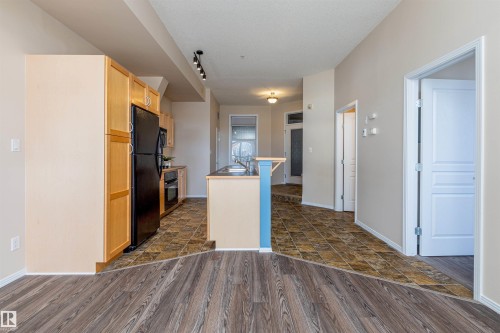 143 10403 122 Street, Edmonton, AB - Indoor