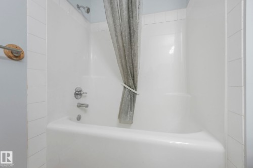 326 111 Edwards Drive, Edmonton, AB - Indoor Photo Showing Bathroom