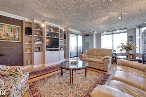 1102 11503 100 Avenue, Edmonton, AB - Indoor Photo Showing Living Room