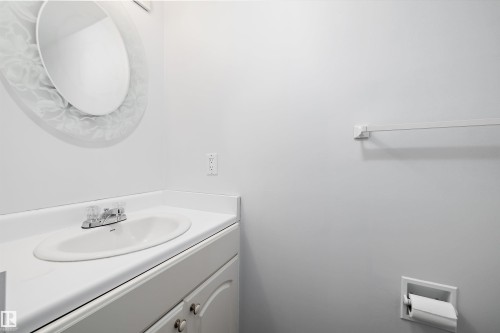 144 87 Brookwood Drive, Spruce Grove, AB - Indoor Photo Showing Bathroom