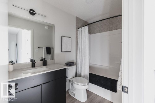 163 Garneau Gate, Spruce Grove, AB - Indoor Photo Showing Bathroom