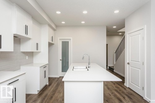 788 Mattson Drive, Edmonton, AB - Indoor Photo Showing Kitchen