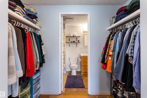 2707 138 Avenue, Edmonton, AB - Indoor With Storage