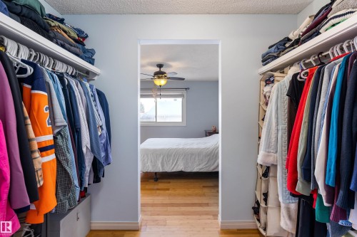 2707 138 Avenue, Edmonton, AB - Indoor With Storage