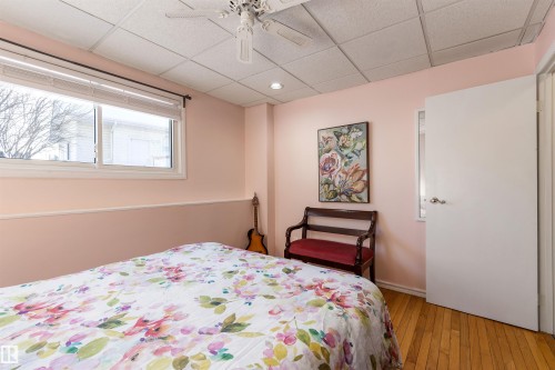 2707 138 Avenue, Edmonton, AB - Indoor Photo Showing Bedroom