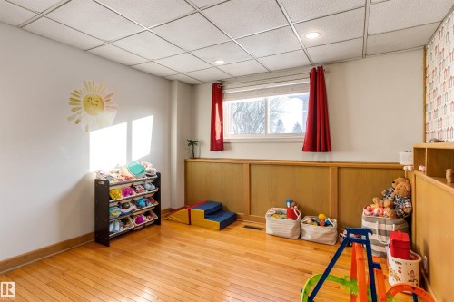 2707 138 Avenue, Edmonton, AB - Indoor