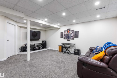 2707 138 Avenue, Edmonton, AB - Indoor Photo Showing Basement