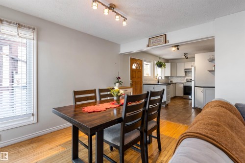2707 138 Avenue, Edmonton, AB - Indoor Photo Showing Dining Room