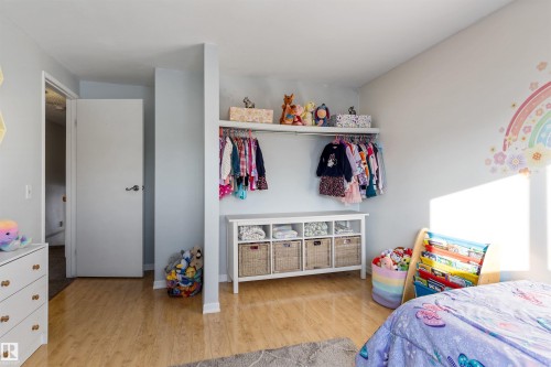 2707 138 Avenue, Edmonton, AB - Indoor Photo Showing Bedroom