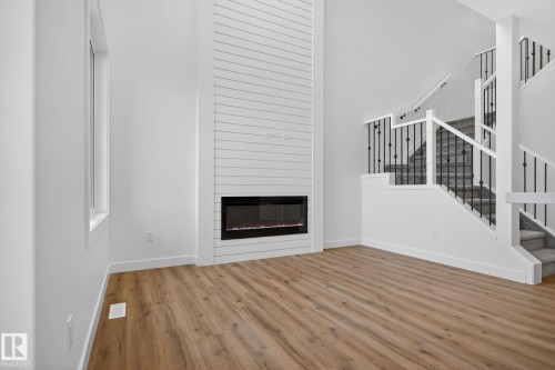 147 Pierwyck Loop, Spruce Grove, AB - Indoor With Fireplace