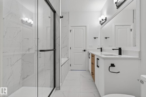 147 Pierwyck Loop, Spruce Grove, AB - Indoor Photo Showing Bathroom