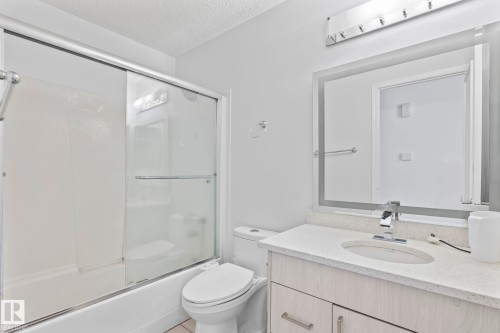 1204 Kane Wynd, Edmonton, AB - Indoor Photo Showing Bathroom