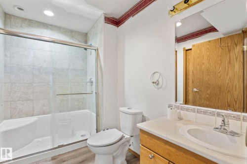 1204 Kane Wynd, Edmonton, AB - Indoor Photo Showing Bathroom