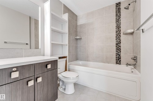 2812 15 Street, Edmonton, AB - Indoor Photo Showing Bathroom