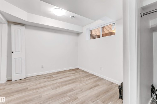 2812 15 Street, Edmonton, AB - Indoor Photo Showing Other Room