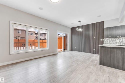 2812 15 Street, Edmonton, AB - Indoor