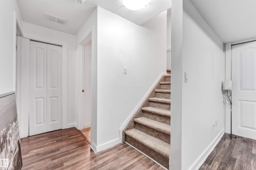 2812 15 Street, Edmonton, AB - Indoor Photo Showing Other Room